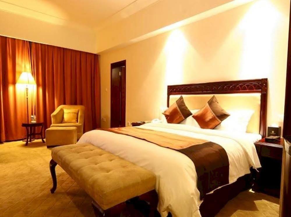 Huaxin International Hotel Ningbo Bagian luar foto